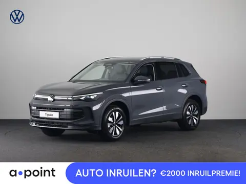Volkswagen Tiguan Limited Edition 1.5 eHybrid 150 kW / 204 PK SUV 6 Stoelverwarming | Trekhaak | 360