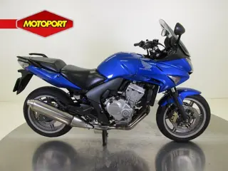Honda CBF600SA (bj 2010)