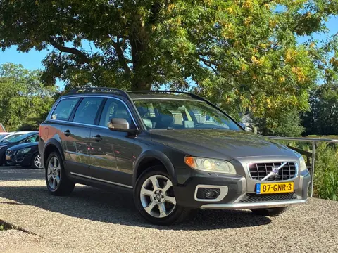 Volvo XC70 2.4 D5 Kinetic | Automaat + Schuif/kantel dak + Leder + Memory nu € 3.450,-!!!