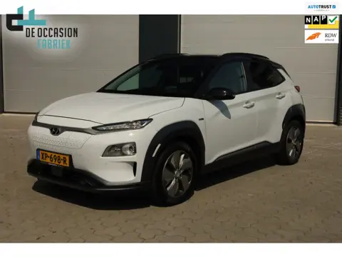 Hyundai Kona EV Premium 64 kWh Keyless Adaptief Carplay Stoelverwarming/-Koeling Head Up