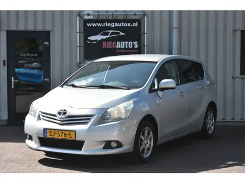 Toyota Verso 1.8 VVT-i Aspiration – 2012 | 7-Persoons | Climate Control | Trekhaak | Leuke auto