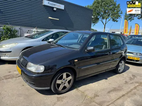Volkswagen Polo 1.6 automaat km zijn origineel nap