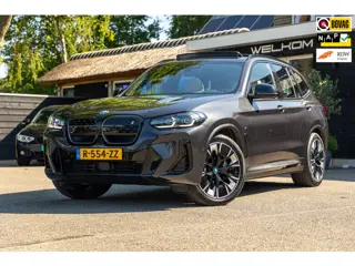 BMW IX3 High Executive 80 kWh Soh 99% I M Pakket I Panoramadak I Trekhaak I Harman Kardon I Adaptive