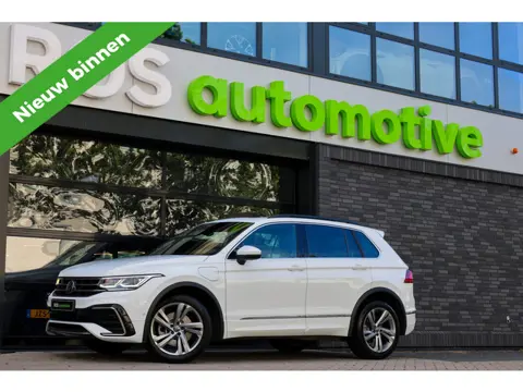 Volkswagen Tiguan 1.4 TSI eHybrid R-Line Business | BTW | PANORAMADAK | IQ-LIGHT | KEYLESS | ACC | E