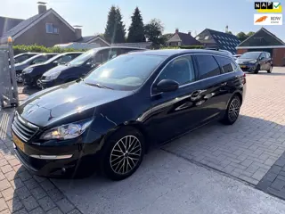 Peugeot 308 SW 1.2 e-THP Blue Lease Executive