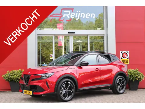 Alfa Romeo Junior ELETTRICA SPECIALE 156PK 54 kWh | PANORAMISCH SCHUIF/KANTEL DAK | BICOLOR DAK (ZWA