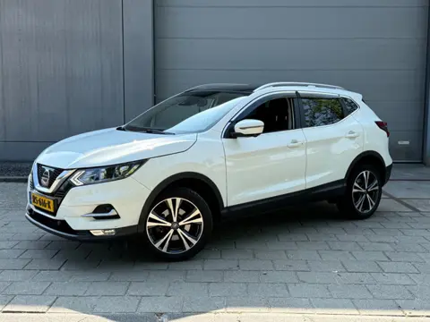 Nissan Qashqai 1.2 N-Connecta (PANORAMADAK, DIRECTE INRUIL VERKOOP, NAVIGATIE, MULTIMEDIA, ONDERHOUD