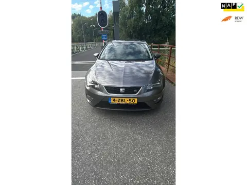 Seat Leon 2.0 TDI FR Dynamic Pano/Suède/Leer Sportief&Luxe