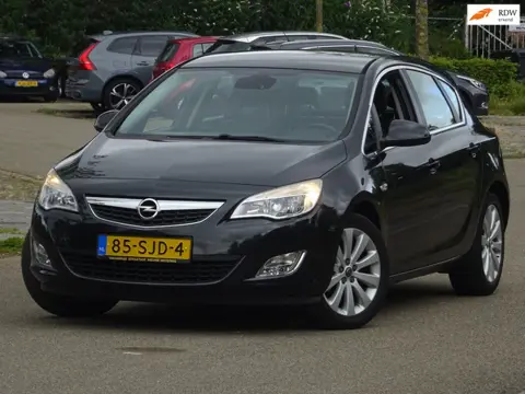 Opel Astra 1.4 Turbo Cosmo BJ2011 NAP/AIRCO/NAVI/CRUISE/APKA