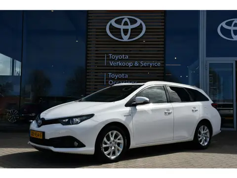 Toyota Auris 1.8 Hybrid Energy Plus Automaat 136pk | Navigatie | Climate- & Cruise control | PDC ach