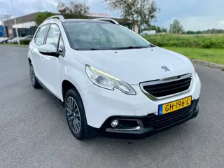 Peugeot 2008 1.2 PureTech Active, Pano, Trekhaak, Navi, Cruise, Geen import, Nap, Volledig oh, Mooie