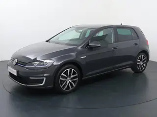 Volkswagen e-Golf E-DITION | 136 PK | SoH 91% |  Adaptive cruise control | LED verlichting | Climate