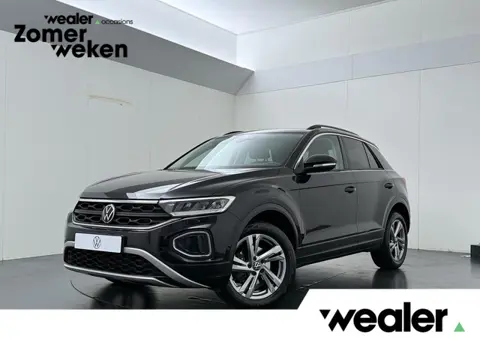 Volkswagen T-Roc 1.0 TSI Life | 110 PK | Trekhaak | Adaptive Cruise Control | Achteruitrijcamera | N
