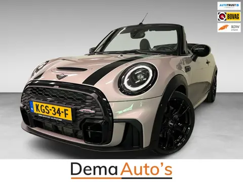 Mini Cabrio 2.0 Cooper S JCW 18'' JCW-STOELEN/NAVI/H-UP/H-KARDON/CAM/DAB/CARPLAY///