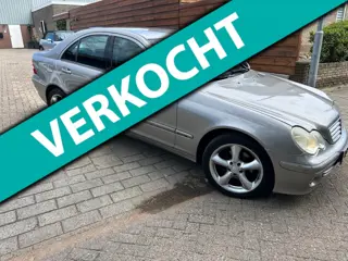 Mercedes-Benz C-klasse 180 K. Elegance zeer mooie nette auto!