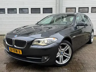 BMW 5-serie Touring 523i High Executive aut/pano/xenon/led/navi/elektrische stoelen/memory/select mo