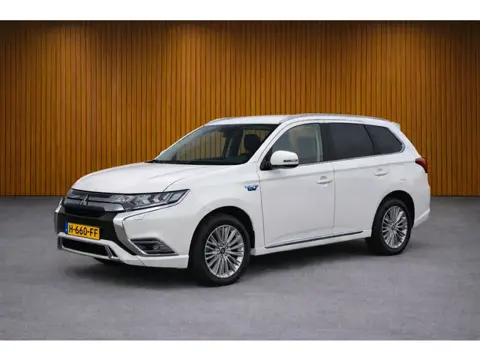 Mitsubishi Outlander 2.4 PHEV Pure+