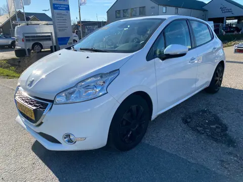 Peugeot 208 1.2 VTi Envy