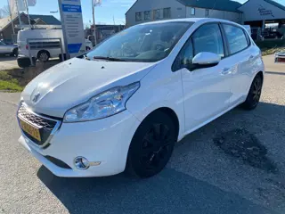 Peugeot 208 1.2 VTi Envy