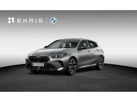 BMW 1-serie 120 | M-Sport Pro | Harman Kardon | Adaptive Cruise | Trekhaak | Comfort Access |