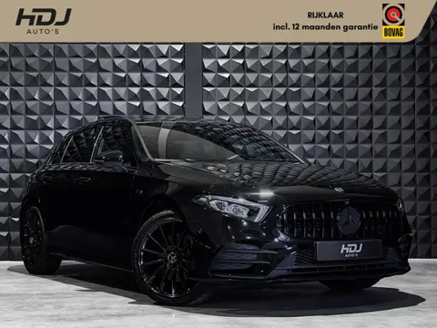 Mercedes-Benz A-klasse 250 e AMG Line | Pano | 19"| Topv. | Burmeister | Memo 2x | Trekh> | Side Ass
