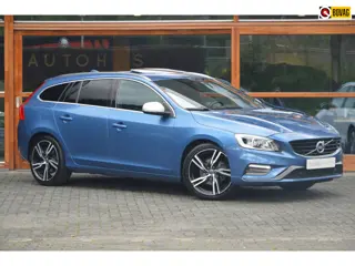 Volvo V60 T4 R-Design | Panoramadak | Dealer Onderhouden | Camera | Stoelverwarming | Standkachel |
