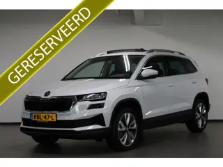 Škoda Karoq 1.5 TSI ACT Business Edition / 18'' LMV / ELEK. KLEP / PAN-SCHUIF DAK /