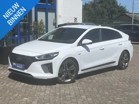 Hyundai IONIQ 1.6 GDi Comfort Camera, Apple Carplay/Android Auto, Navigatie, Keyless, Adaptieve crui