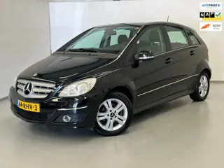 Mercedes-Benz B-klasse 180 / NL-auto / Comand / Trekhaak / Clima