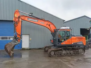 Doosan DX 225 LC-5 tracked excavator bagger ketten 2018