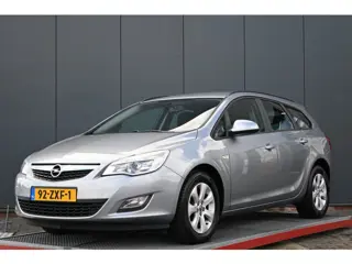 Opel Astra Sports Tourer 1.4 Turbo Business Edition trekhaak navigatie