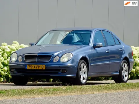 Mercedes-Benz E-klasse 500 | LUCHTV | DISTRONIC | KEYLESS-GO |
