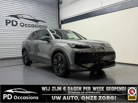 Volkswagen T-Roc 1.5 eTsi R-Line Edition - Nieuwe model - Trekhaak - Camera - IQ Lights - ACC -
