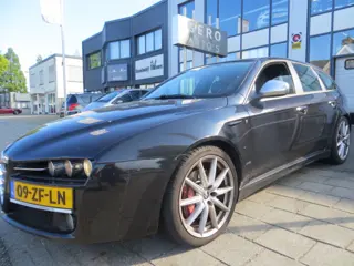Alfa Romeo 159 Sportwagon 2.2 JTS TI inruiler ,meeneemprijs !