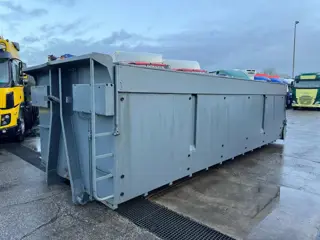 Diversen HYDRAULIC ROOF - 620CM L