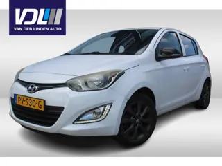 Hyundai i20 1.2 HP i-Motion Buitenspiegels elektrisch verstel- en verwarmbaar, Elektrische ramen voo
