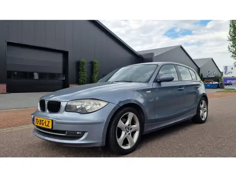 BMW 1-serie 118i High Executive NAVI PSENSOR LEDER CRUISE TREKHAAK 2 X SLEUTELS