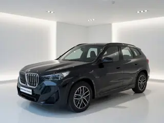 BMW X1 sDrive20i M-Sport | Panorama | Camera | (bj 2025)