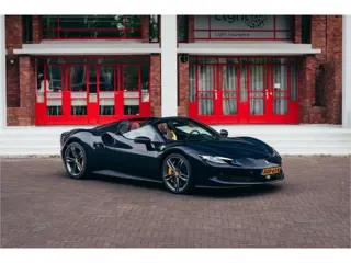 Ferrari 296 GTS LIFT NL Auto Blu Pozzi 3.0 V6 (bj 2025)