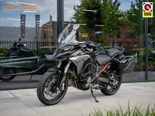 Ducati Multistrada V4 S 170pk |BTW|fabrieksgarantie|akrapovic|full pack|clear clutch|touring pakket|