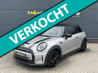 MINI Electric Yours *panorama *camera *carplay *head up *17"