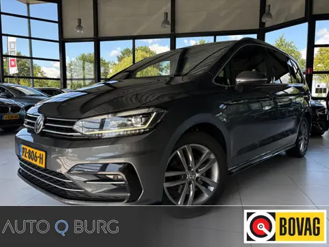 Volkswagen Touran 1.4 TSI Highline Business R 7p | Trekhaak | Camera | Pano| Leder | Navi | Adaptive