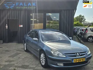 Peugeot 607 2.2-16V
