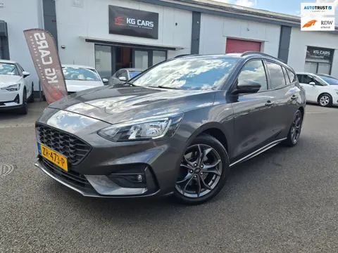 Ford Focus Wagon 1.0 EcoBoost Titanium Business|Distr. Verv|