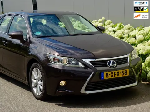 Lexus CT 200h Luxury Sport | Leer | Navi | NL | Trekhaak |