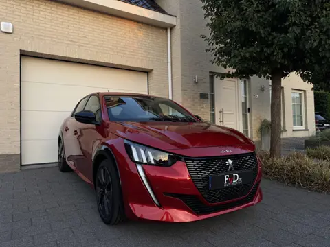 Peugeot 208 1.2 GT Aut VirtualCockpit Carplay Camera Navi Sportstoelen Led 17" Pdc GT-Line