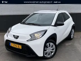 Toyota Aygo X 1.0 VVT-i MT Play Nette auto, zeer lage KM stand, navigatie Apple CarPlay/Android Auto