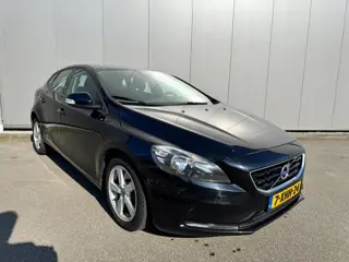 Volvo V40 2.0 D4 Momentum Business