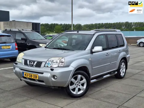 Nissan X-Trail €3849,-2.5 Elegance Automaat Navigatie Leer Trekhaak