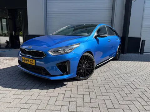 Kia ProCeed 1.4 T-GDI GT-PlusLine / Pano / Carplay / Winterset